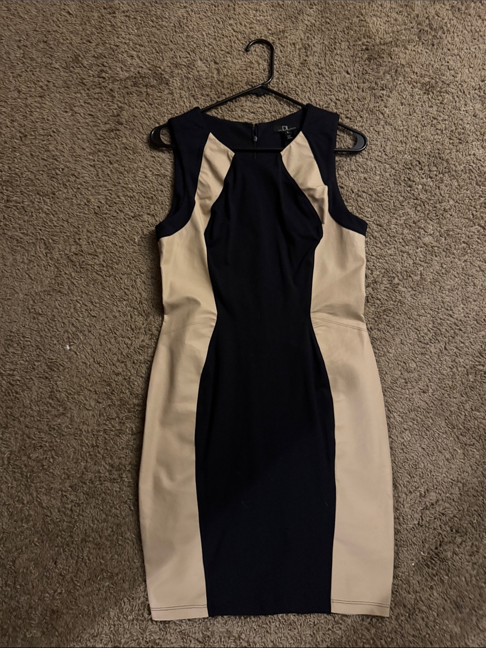 Sleeveless Colorblock Sheath Dress - Black & Beige